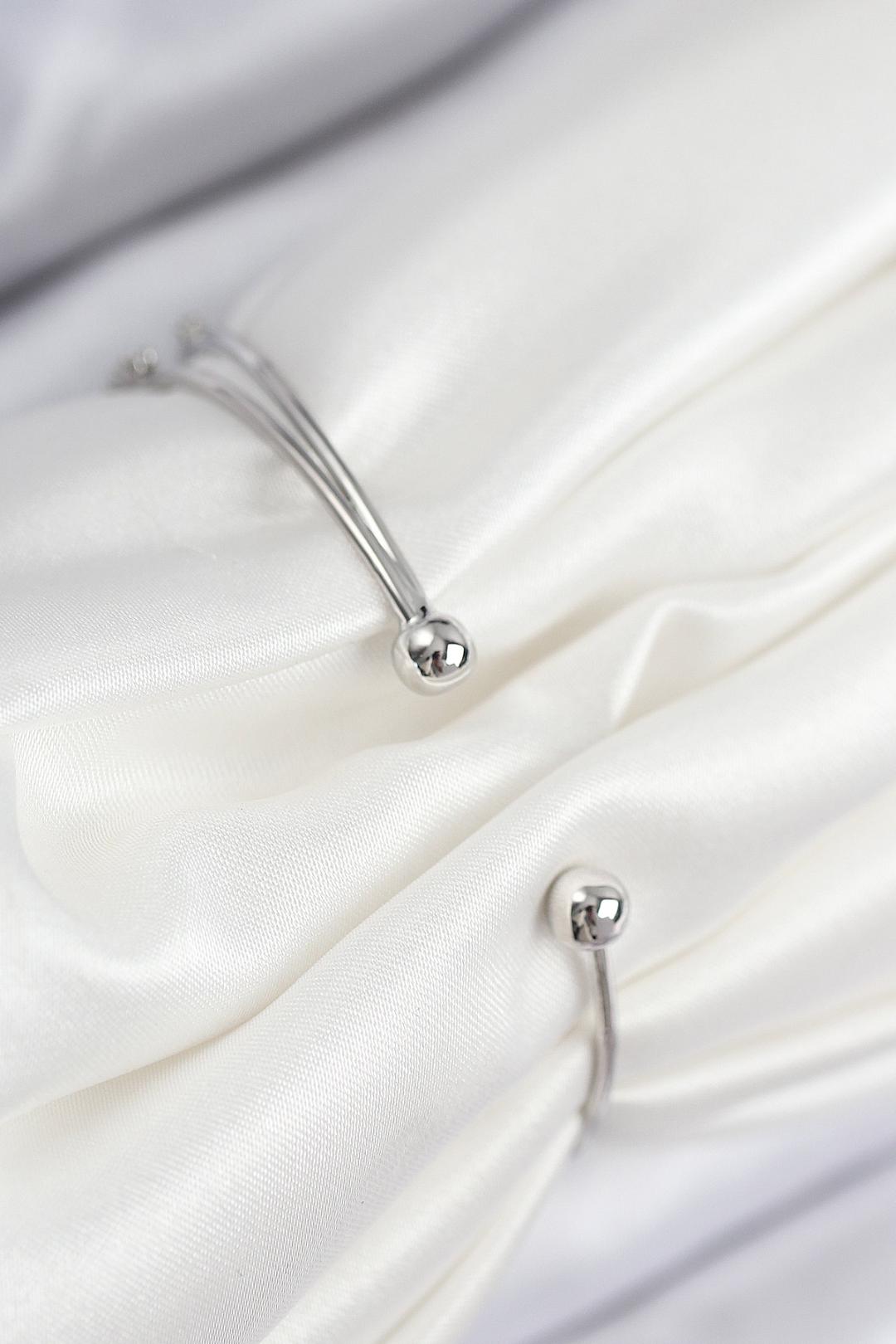 Pirinç Zirkon Taşlı Yıldız Ve İnci Model Gümüş Renk Kadın Bileklik