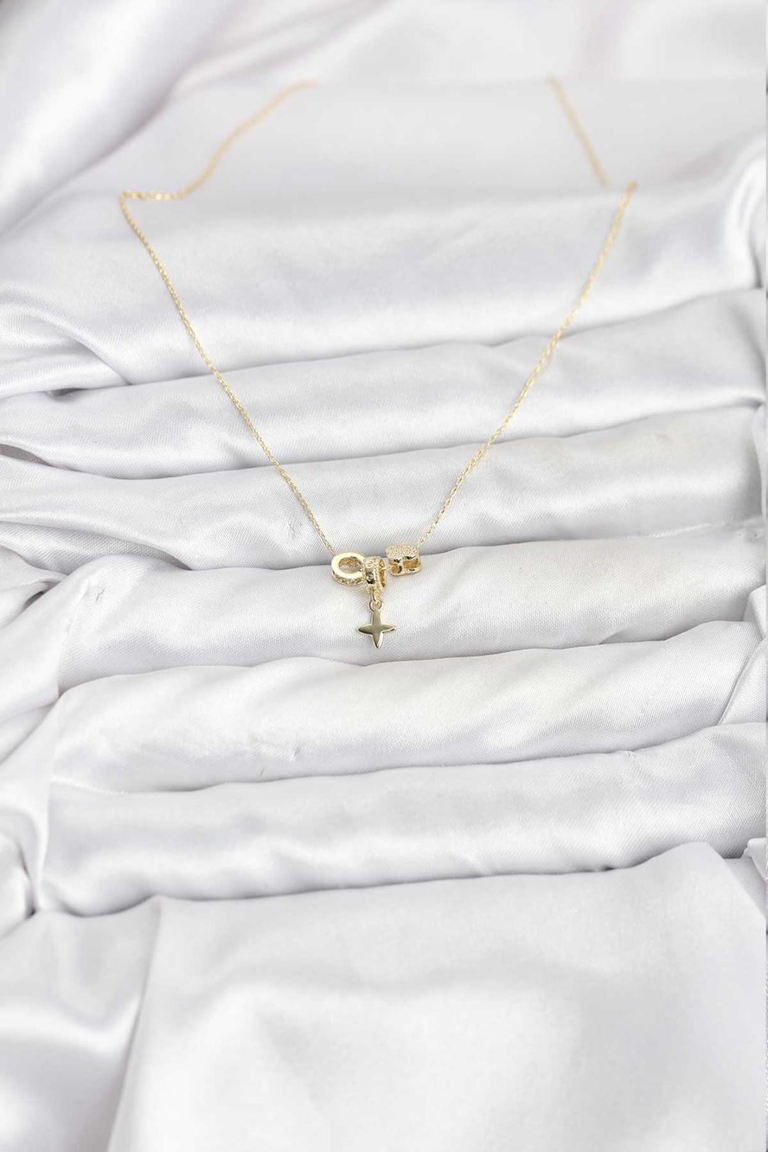 Gold Renk Pirinç Minimal Charmlı Kadın Kolye