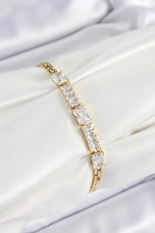 Xuping Pirinç Parçalı Su Yolu Model Gold Renk Kadın Bileklik