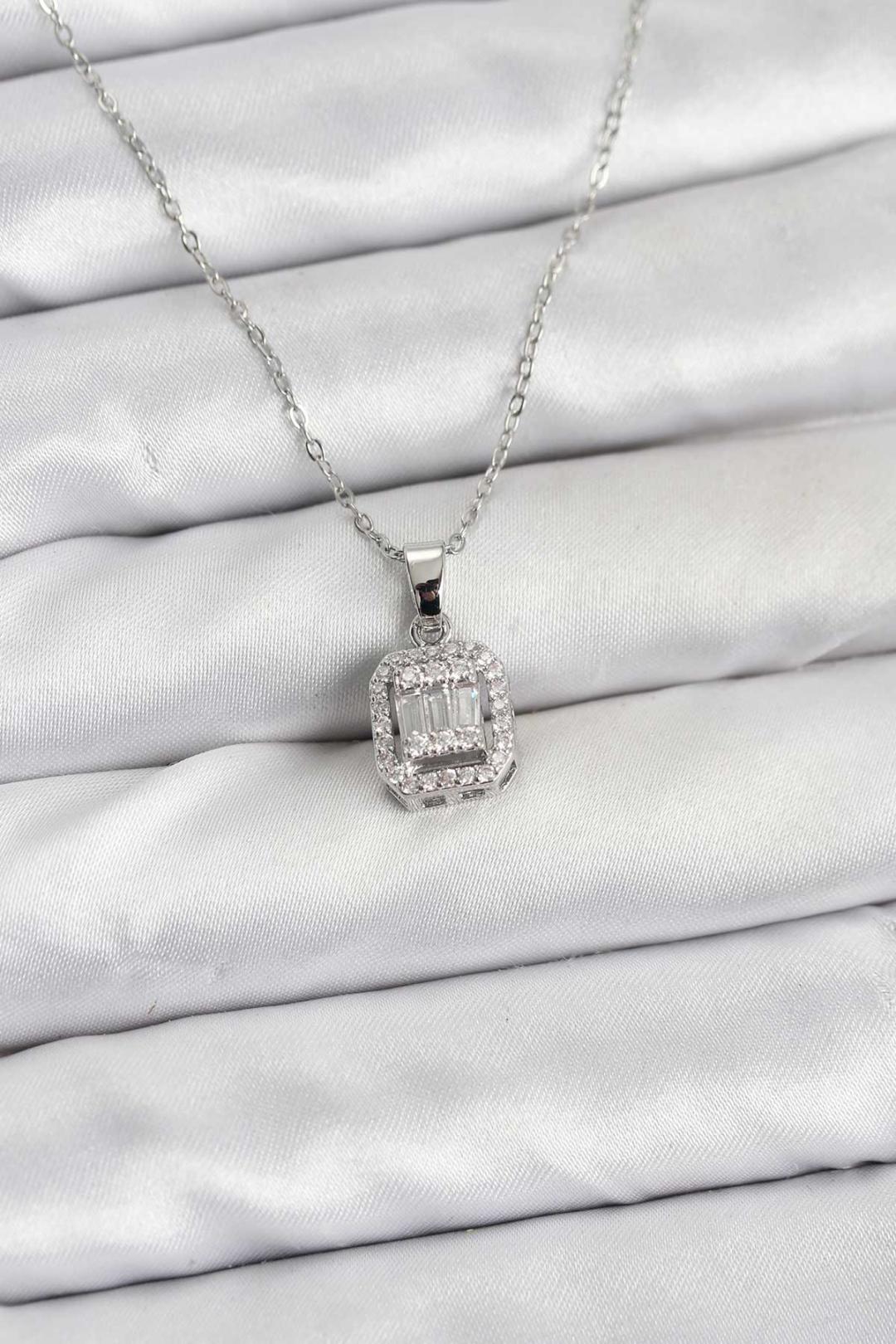 316L Çelik Zincir Gümüş Renk Baget Model Kadın Kolye