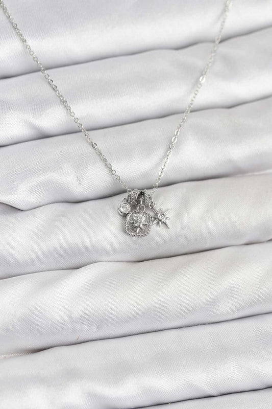 Pirinç Gümüş Renk Minimal Charmlı Kadın Kolye